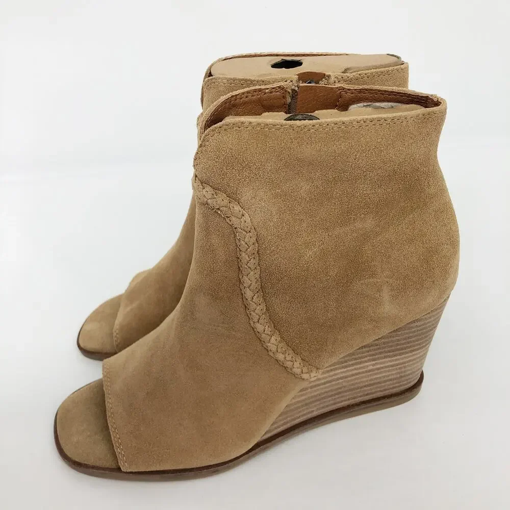 Lucky Brand Womens Lureli Wedge Booties Size 7.5 Tan Peep Toe Suede NWOB